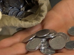 Квадратные 10 гривен одной монетой: в Украине появятся новые деньги