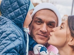 "Хорошо, что не подрались": Топалов с сыночком позабавили борьбой за "трофей"
