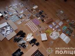В Мариуполе выявили канал сбыта наркотиков через Telegram и изъяли зелья на 1,5 миллиона