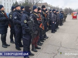 Полицейские заступили на усиленное патрулирование в Луганской области