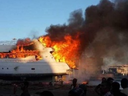 Туристическое судно загорелось в Египте