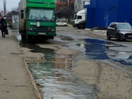 Николаев погряз в нечистотах: канализацию прорвало, люди пытаются спастись от нестерпимых "ароматов" (фото, видео)