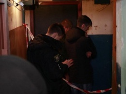 В Киеве на съемной квартире нашли трупы двух девочек-подростков (ФОТО 18+)
