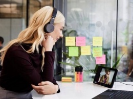 Lenovo представила мини-дисплей ThinkSmart View для умного офиса
