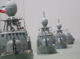 Может начаться война: военные корабли Ирана готовы разгромить авианосцы США