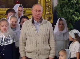 На рождественскую службу в Спасо-Преображенском соборе президент РФ пришел в новом образе