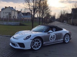 В Украине появился новейший спорткар Porsche лимитированной серии