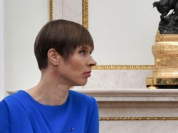 Президент Эстонии отклонила подарок РФ - бутылку крымского шампанского