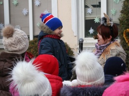 Накануне Рождества в Одесском зоопарке водили праздничный хоровод и загадывали желания