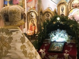 Рождественская литургия в храме Святого Равноапостольного Князя Владимира (ФОТОРЕПОРТАЖ)