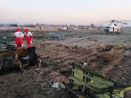 Самолет украинских авиалиний со 176 людьми на борту упал в Иране (обновляется)