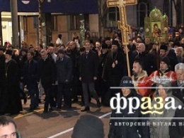 В Сербии тысячи верующих совершили молитвенное шествие в защиту Церкви в Черногории