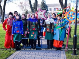 В центре Павлограда прошел рождественский фестиваль (ФОТОРЕПОРТАЖ)