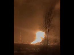 В РФ - взрыв и пожар на нефтеперерабатывающем заводе Лукойла (ВИДЕО)