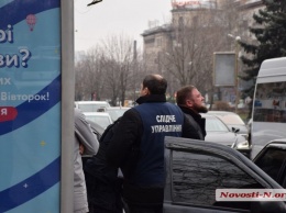 В центре Николаева большая группа полицейских задержала мужчину (ФОТО)