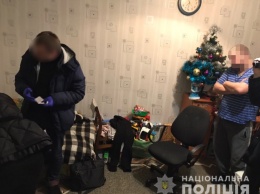 Харьковские детективы разоблачили преступников, которые завладевали квартирами одиноких и умерших граждан людей
