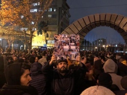 Боинг-майдан. Почему в Иране начались протесты после признания властей в уничтожении украинского самолета