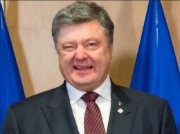 Порошенко сводил супругу и дочь в дорогой киевский ресторан и попал на видео