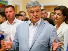 Порошенко с семьей посетил модное заведение, которое открыл известный телевизионный повар и ведущий шоу "МастерШеф" Эктор Хименес-Браво