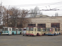 В оккупированном Алчевске пытаются спасти троллейбусное движение: готовят к восстановлению два «рогатых»