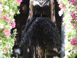 Джуди Чикаго создаст декорации для кутюрного шоу Dior