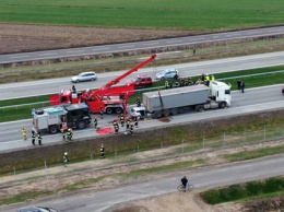 В Польше украинцы на легковушке врезались в грузовик