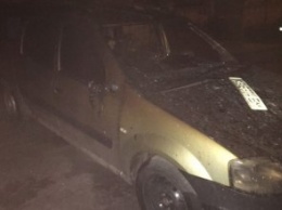 На Днепропетровщине во время пожара в гараже сгорела легковушка
