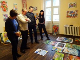 В Кривом Роге на победу в открытом городском конкурсе живописи имени Григория Синицы претендовали 750 участников