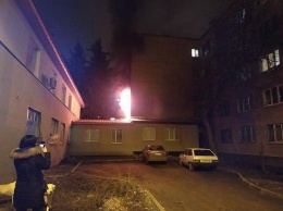Разбирали елку: на Салтовке загорелось общежитие