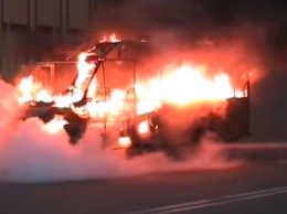 Автобус в ад: в Днепре маршрутка вспыхнула прямо на ходу - пассажиры прощались с жизнью (видео)