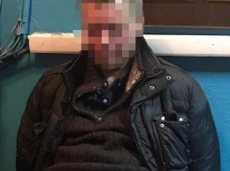 В киевском метро 44-летний мужчина напал на полицейского: подробности