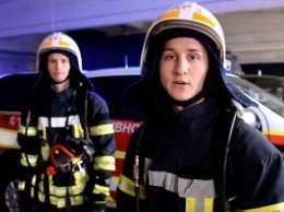 Николаевские спасатели ответили на вызов приняли участие в международном челлендже (ВИДЕО)