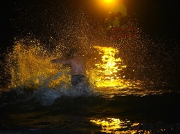 В Одессе прошли ночные Крещенские купания (фото)