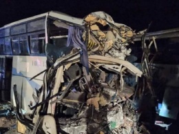 На юге Алжира столкнулись два автобуса, 12 погибших, 46 раненых