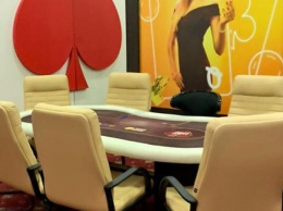 В Киеве накрыли подпольный покерный клуб (фото)