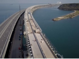 Поезда через Крымский мост начали отменять: никто не ездит