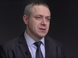 Экономист сравнил зарплаты топ-чиновников Украины и Польши