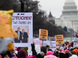 Тысячи американцев выступили против Трампа в Вашингтоне