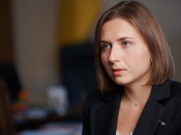 "Ей бы 1500": украинцы высмеяли жалобу Анны Новосад на маленькую зарплату в 36 тысяч (ФОТО)