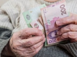 Украинцев обяжут копить себе на пенсию: сколько и когда начнем платить