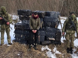 В Черновицкой области пограничники со стрельбой задержали контрабандистов