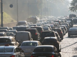 Экс-мэр Рейкьявика и исландский комик раскритиковал Киев за большое количество автомобилей