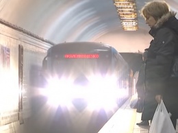ЧП в столичном метро: "Крещатик" перекрыли, повсюду полиция - что происходит