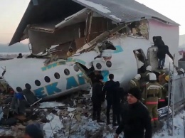В казахстанской Bek Air ремонтировали самолеты скотчем и игнорировали протечки масла