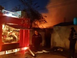 В Николаеве вспыхнул масштабный пожар в районе ул. Казарского. Видео