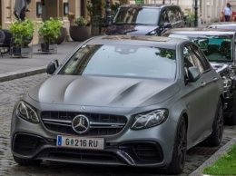 Новый Mercedes-AMG E63 заметили без камуфляжа