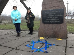 У памятника узникам "Шталага №338" в Кривом Роге сегодня чтят память жертв Холокоста, - ФОТО, ВИДЕО