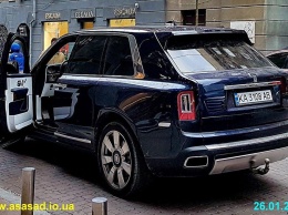 Новость одной картинкой: в Киеве замечен дачник на Rolls-Royce