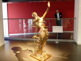 Грабители вынесли из стокгольмской галереи скульптуры Дали: каков ущерб
