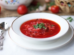 В парижском кафе борщ назвали традиционным "русским супом